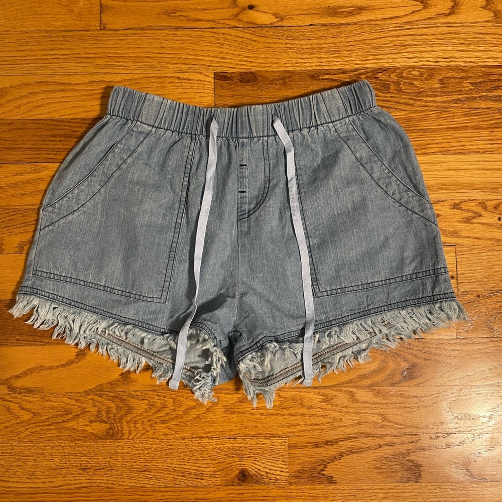 comfortable “denim” shorts- size medium